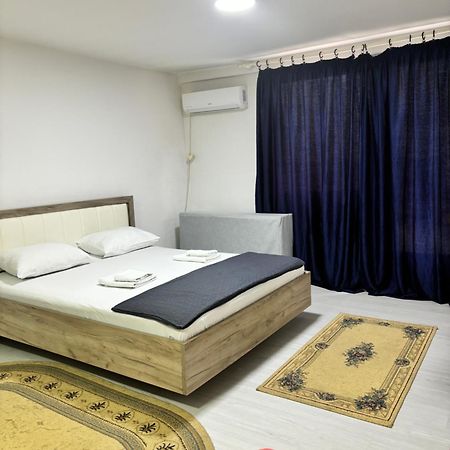 Apartman Sava Ni Dış mekan fotoğraf