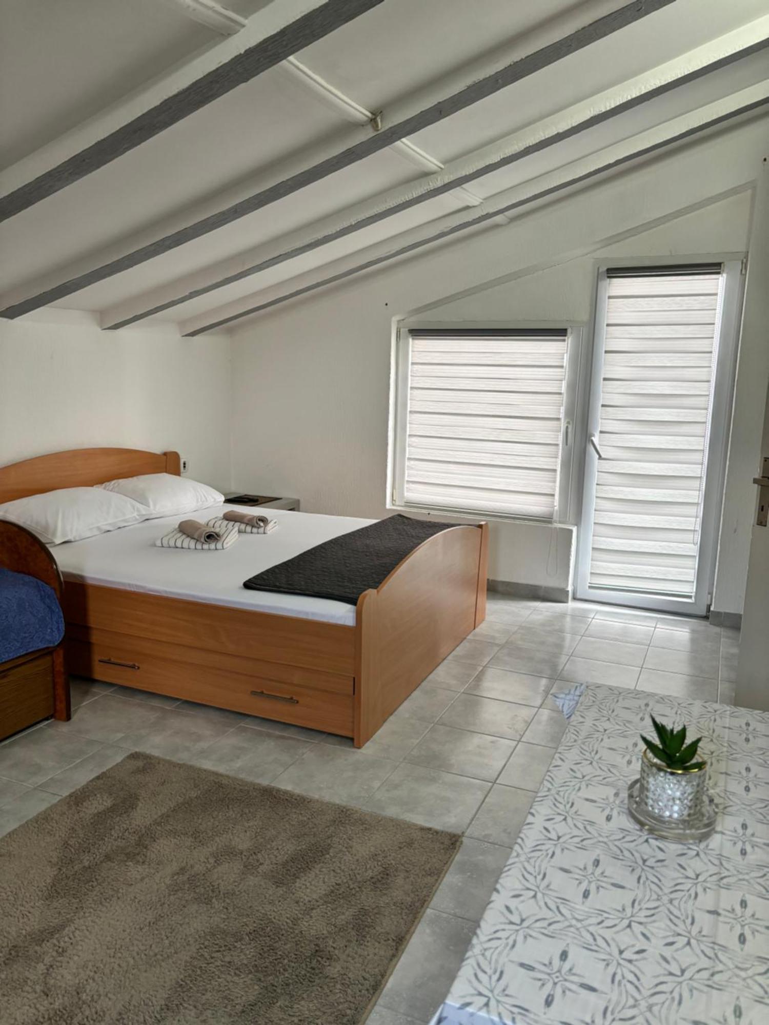 Apartman Sava Ni Dış mekan fotoğraf